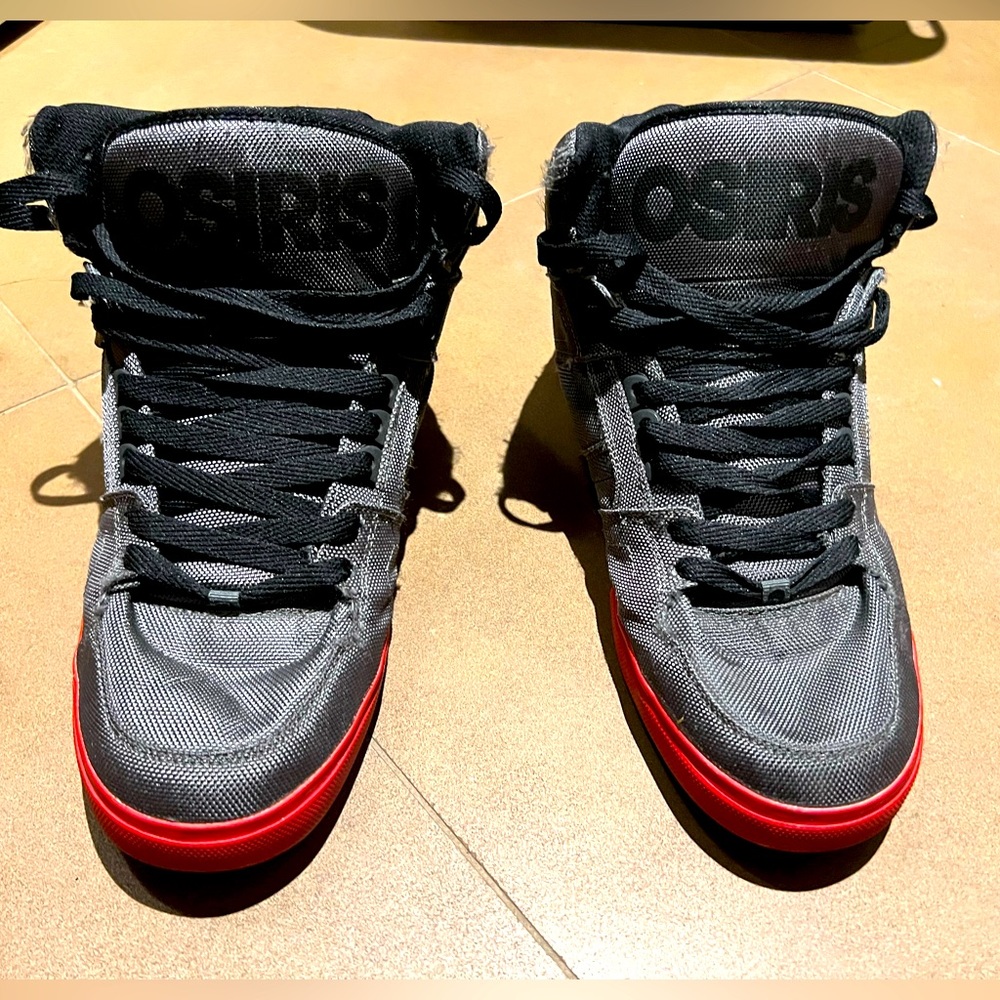 Rare Osiris NYC83 VULC (Bronx Style) Gunmetal/Red Fat tongue and padded collar